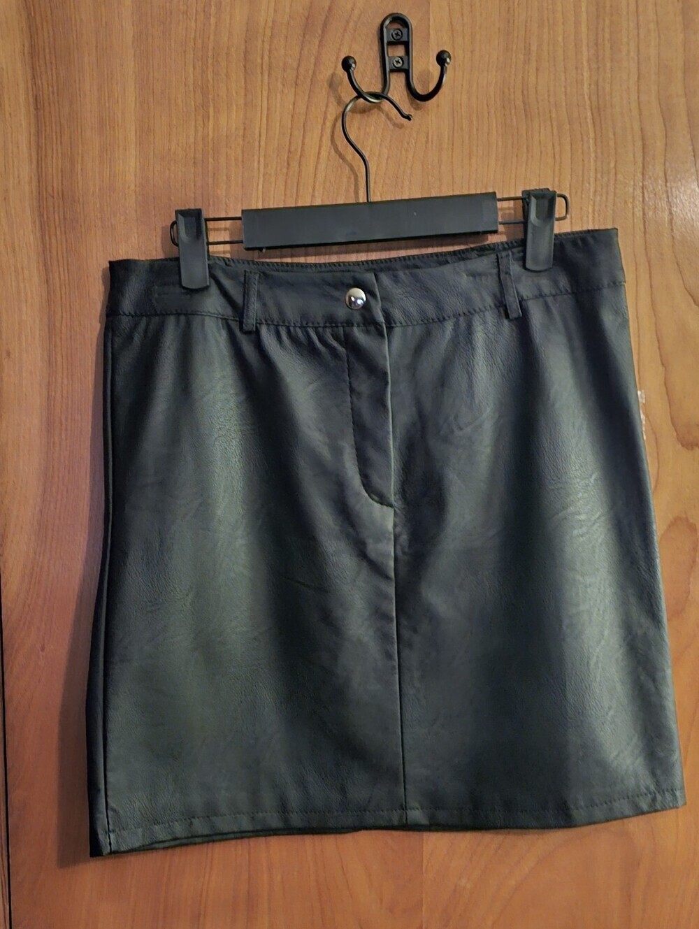 Boohoo Black Faux Leather Mini Skirt Women's Size 12 NWT